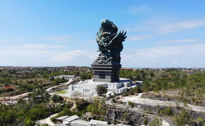 Sambut Galungan dan Kuningan, GWK Gelar Penjor Festival Penuh Nuansa Tradisi