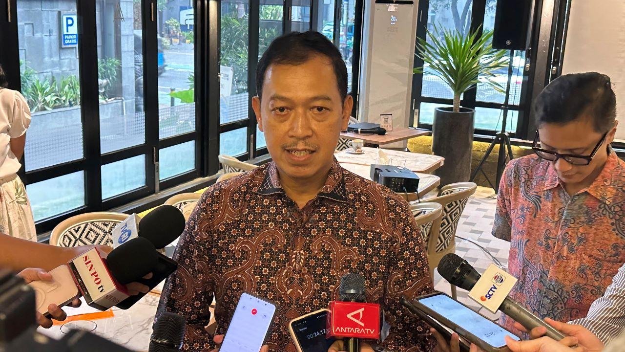 Media dan Diplomasi: Membangun Jembatan Komunikasi Global