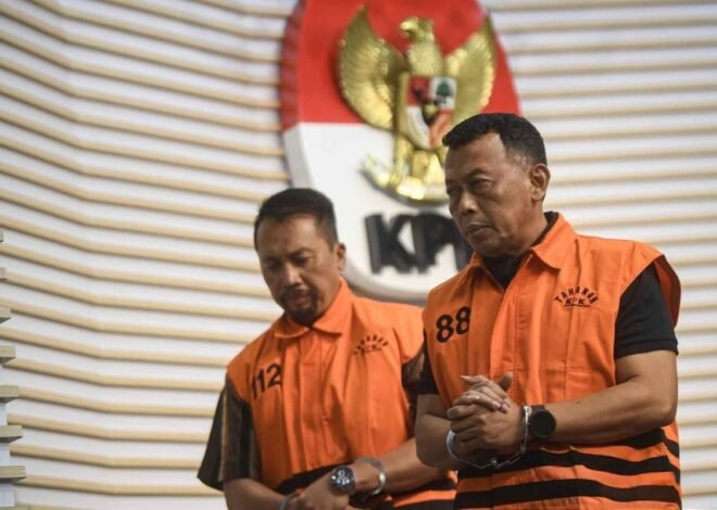 KPK Geledah Rumah Mantan Bupati Ponorogo dan Sita Dokumen serta Senjata Api