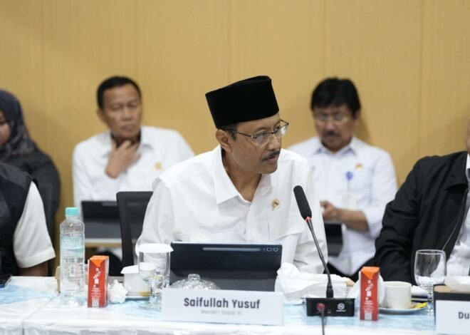 Korban Banjir Terima Bantuan Rp3 Juta hingga Rp5 Juta, Kemensos Fokus Pemulihan Pascabencana