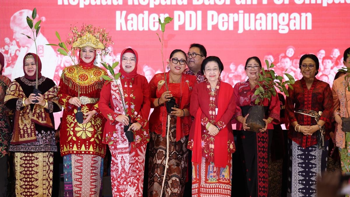 PDIP Gaungkan Gerakan Perempuan Menanam Pohon untuk Lestarikan Lingkungan