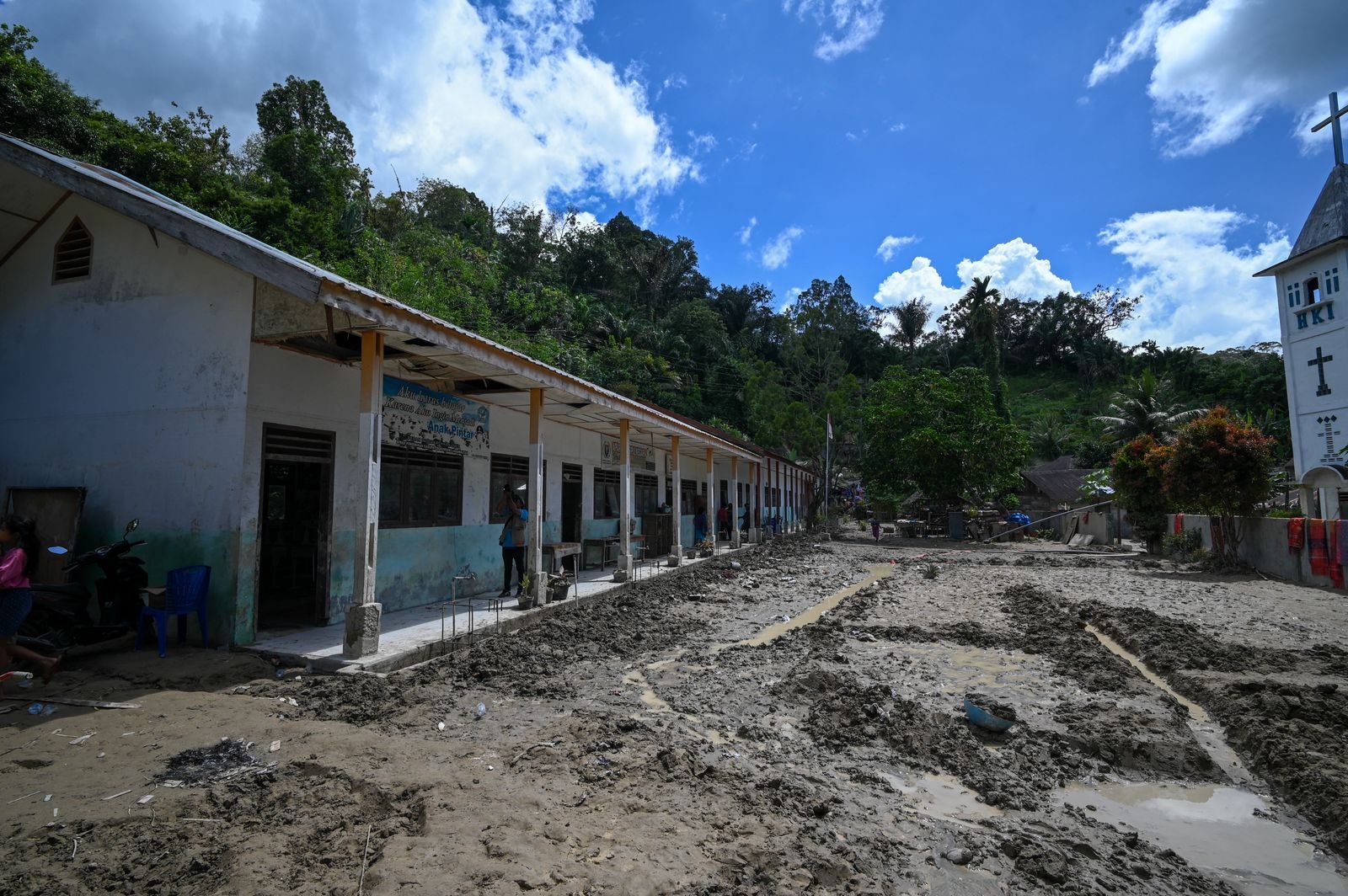 Sekolah di Aceh, Sumatra Barat, dan Sumatra Utara Siap Beroperasi Awal 2026