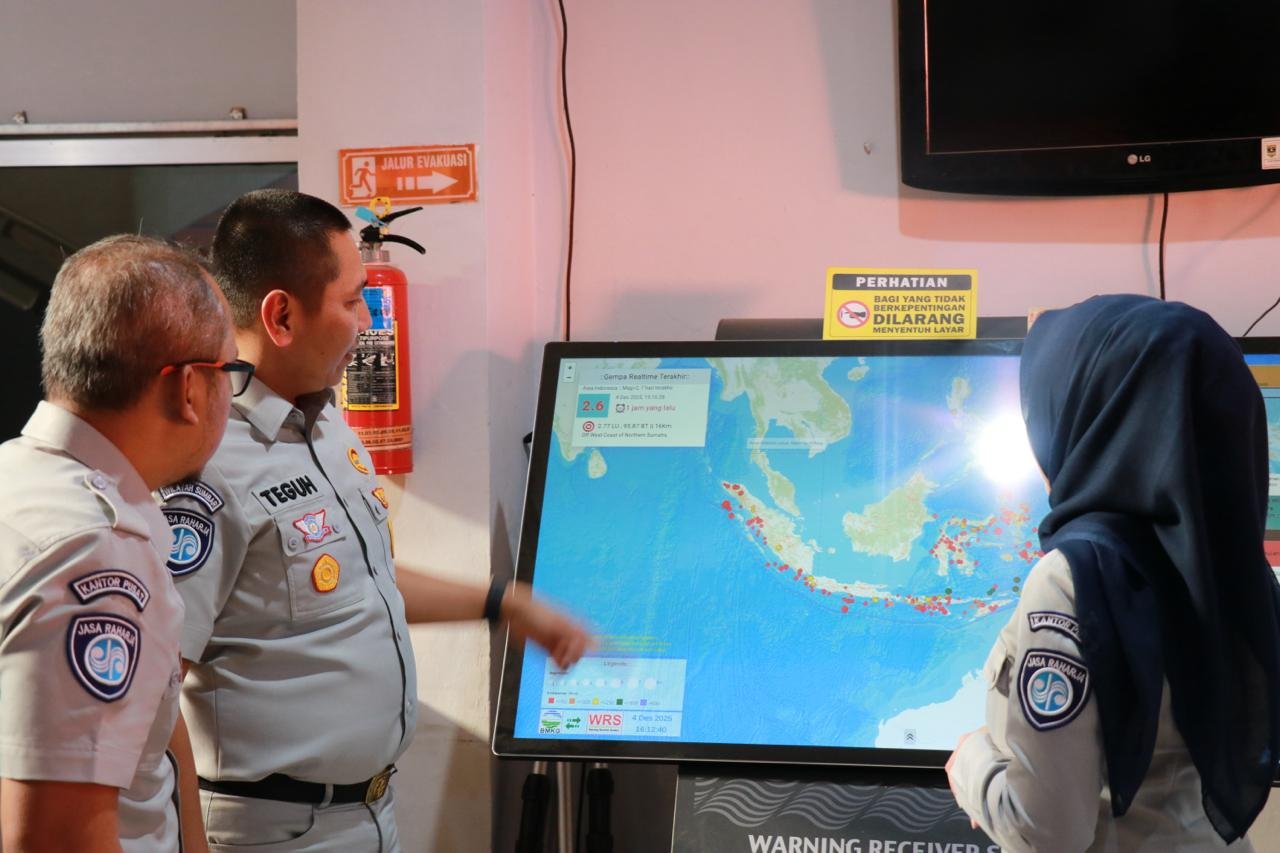 Jasa Raharja Salurkan Bantuan untuk 220 KK Terdampak Banjir Bandang di Lubuk Minturun Sumbar