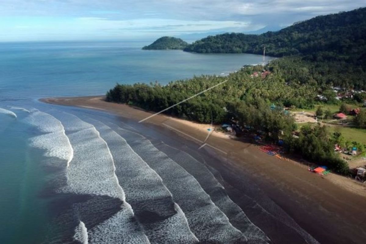 Wisata Viral di Padang 2025 yang Wajib Dikunjungi, dari Pantai hingga Pulau Eksotis