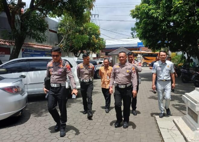 Jasa Raharja dan Kasat Lantas Wonogiri Perkuat Sinergi di Samsat Purwantoro