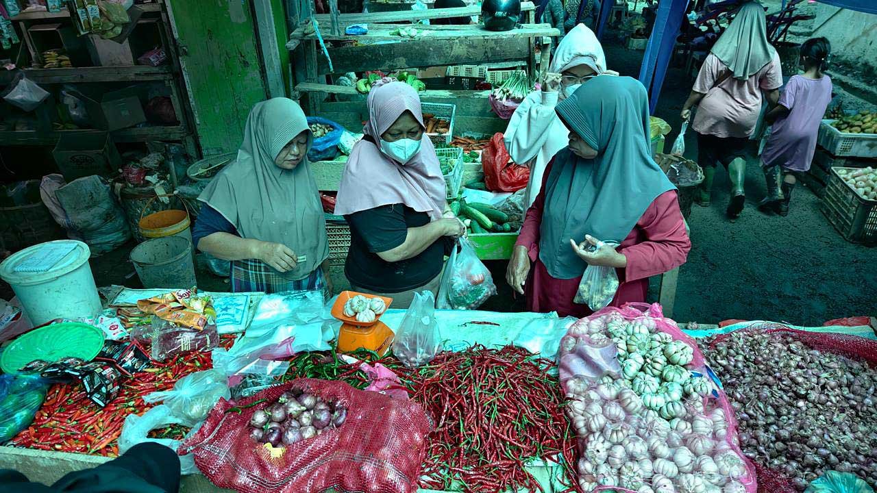 Pasar Kuala Simpang Mulai Bangkit, Mendag Pastikan Pasokan Bahan Pokok Aman