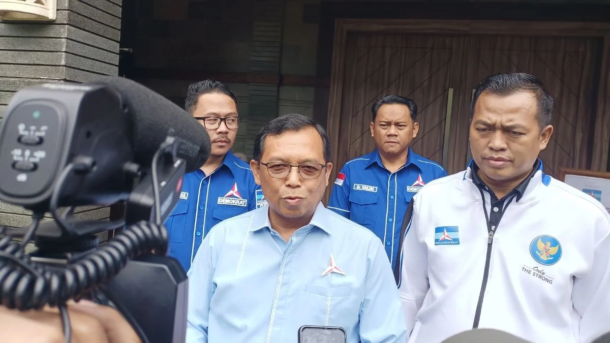 Herman Khaeron Dampingi Partai Demokrat Bantu Korban Longsor Pasirlangu