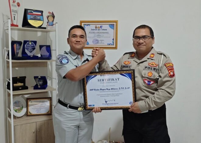 Perkuat Kolaborasi Keselamatan Jalan, Jasa Raharja Singkawang Serahkan Piagam Apresiasi kepada Kasatlantas Polres Singkawang