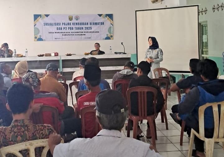 Tim Pembina Samsat Pelabihan Ratu Dorong Kesadaran Masyarakat melalui Sosialisasi Pajak Kendaraan Bermotor di Desa Warungkiara