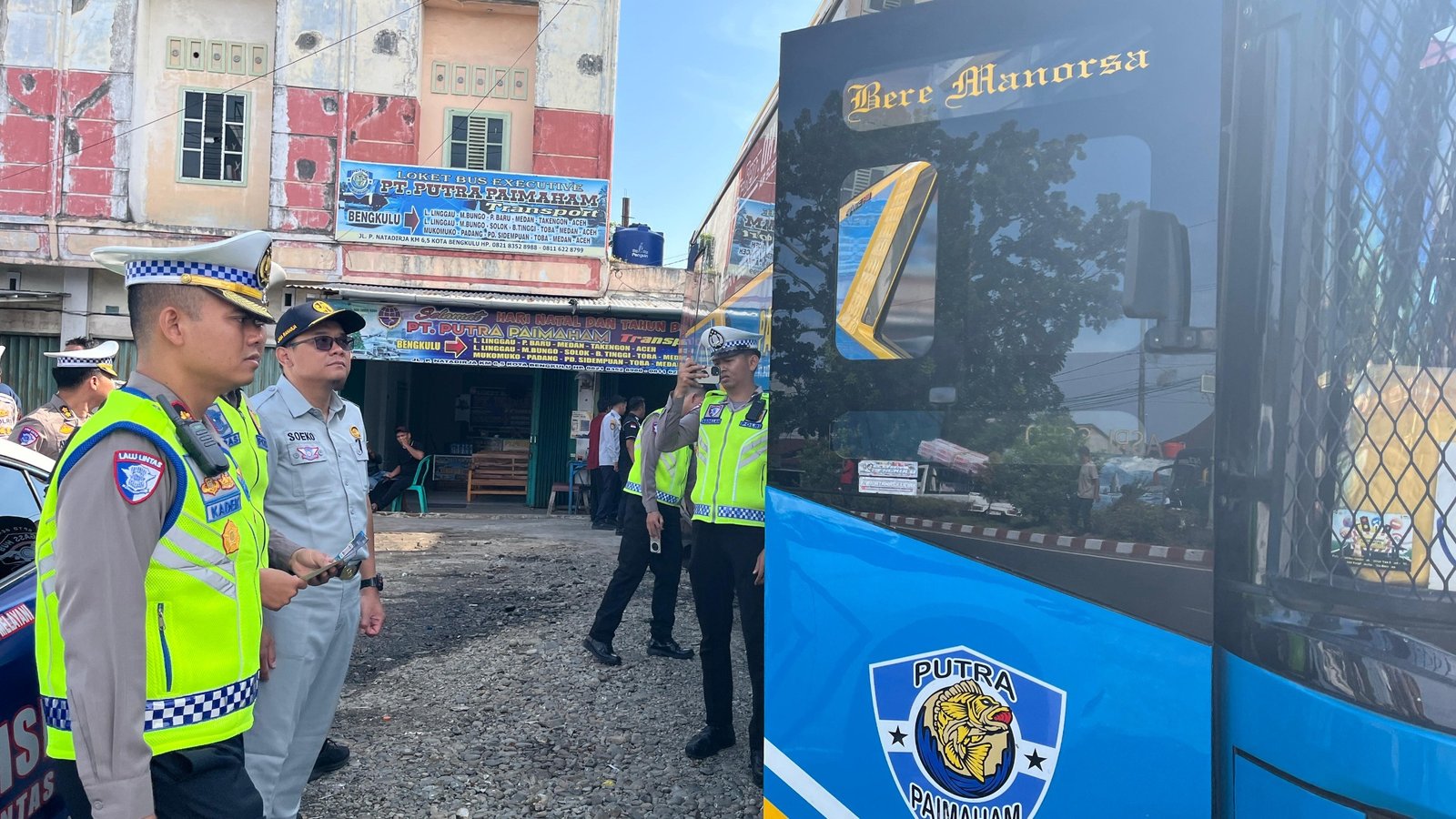 Pengawasan Berlanjut, Jasa Raharja Bengkulu dan Mitra Tinjau Kesiapan Armada di Pool PO Putra Rafflesia dan PO Putra Paimaham