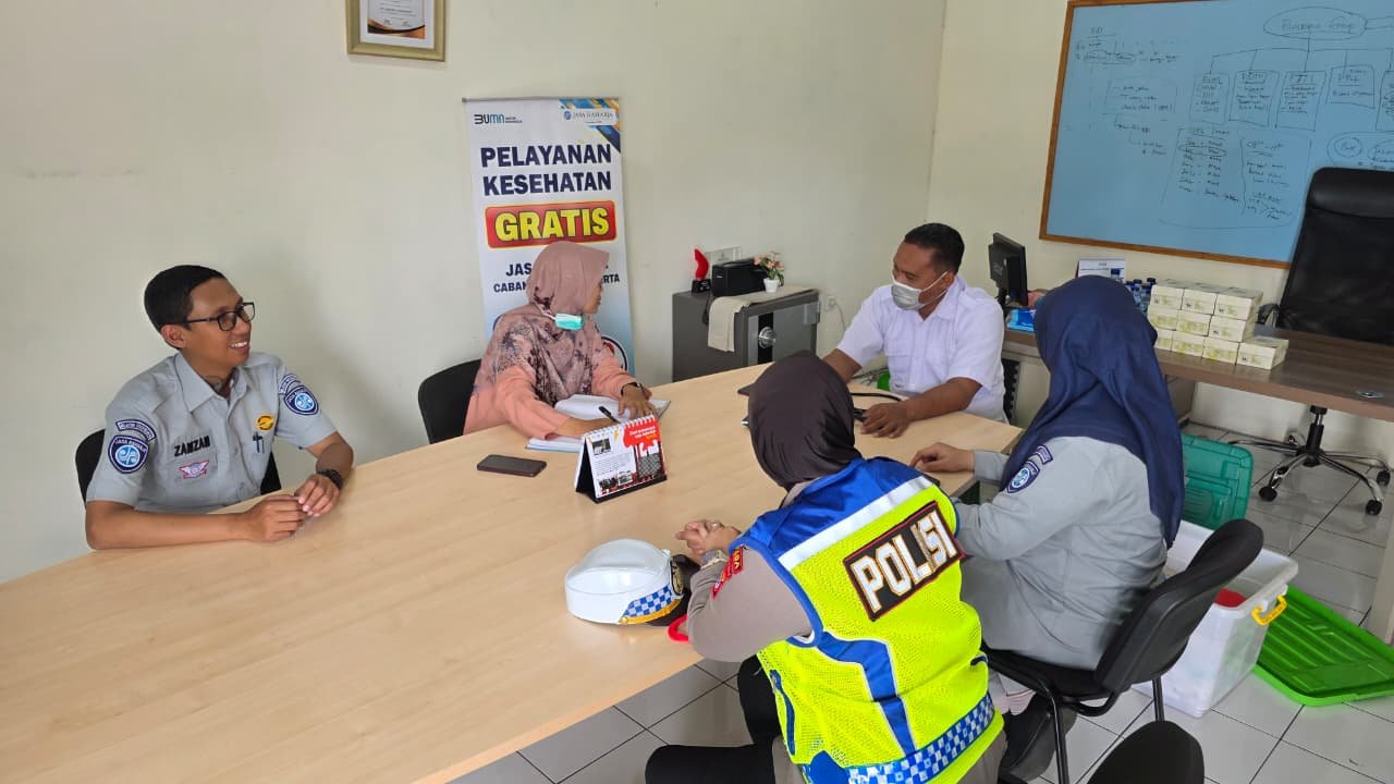 Peduli Keselamatan Pengemudi, Jasa Raharja DIY Hadirkan Pelayanan Kesehatan Gratis bagi Driver PO White Horse 