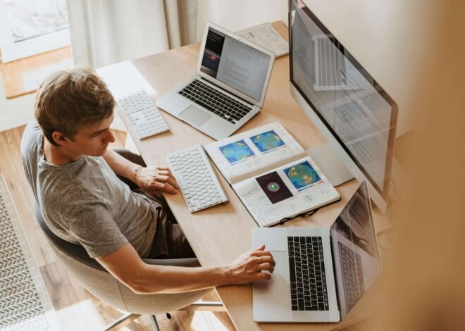 Tips Sehat Bekerja di Depan Komputer: Jaga Mata dan Postur Tubuh