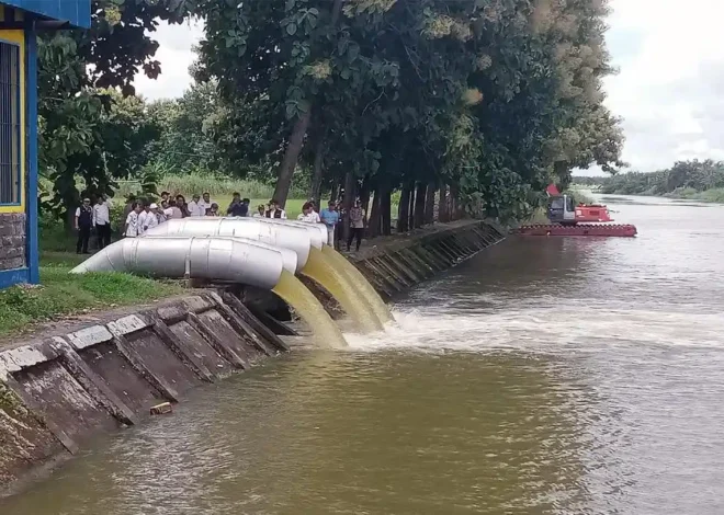 Pemkab Lamongan Operasikan 15 Pompa Atasi Banjir Bengawan Jero