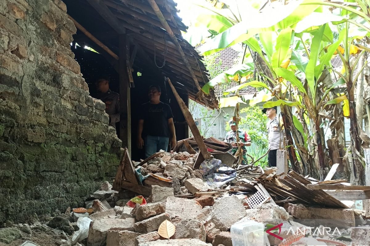 Delapan Bangunan di Trenggalek Rusak Ringan Usai Gempa 6,4 di Pacitan