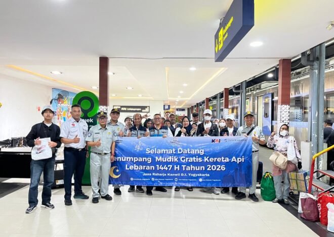 Pastikan Pemudik Tiba Selamat, Jasa Raharja DIY Monitoring Kedatangan KA Bogowonto di Lempuyangan