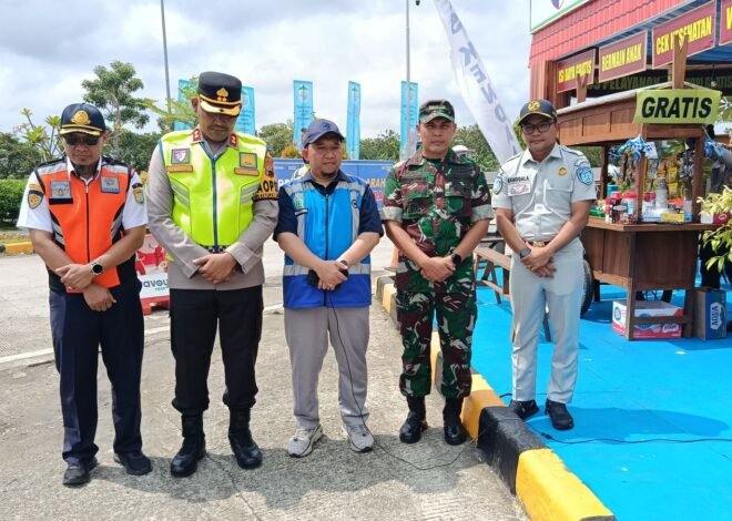 Pemantauan dan Dialog Interaktif (Live Report) di Rest Area KM 389 B Tegal Bersama Menteri Perhubungan RI