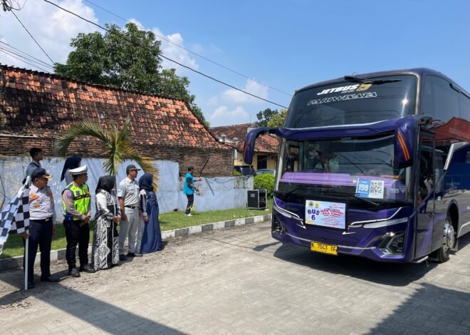 Jasa Raharja dan Stakeholder Lepas 10 Armada Bus Mudik Gratis 2026 di Grobogan