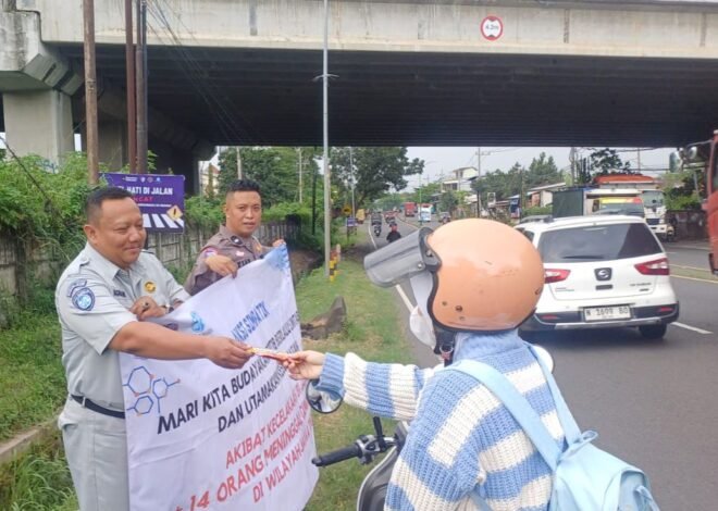 Upaya Peningkatan Keselamatan Berkendara, PJ Samsat Bangil Laksanakan Aksi Simpatik di Jalur Pandaan–Sukorejo