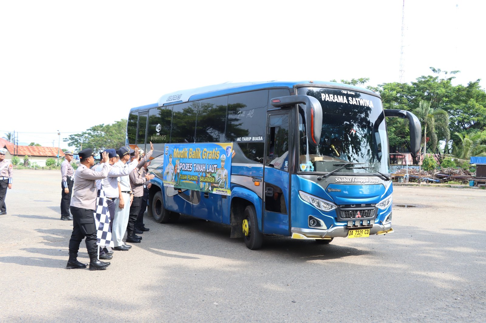 Jasa Raharja Kalsel Dampingi PelepasanMudik Balik Gratis Polres Tanah Laut