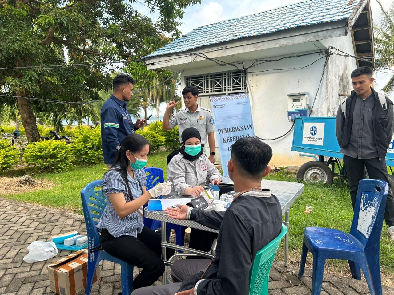 Mudik Sehat, Perjalanan Selamat : Jasa Raharja Mamuju Laksanakan Pemeriksaan Kesehatan Gratis (MUKL) Jelang Mudik Lebaran di Pelabuhan Ferry Mamuju