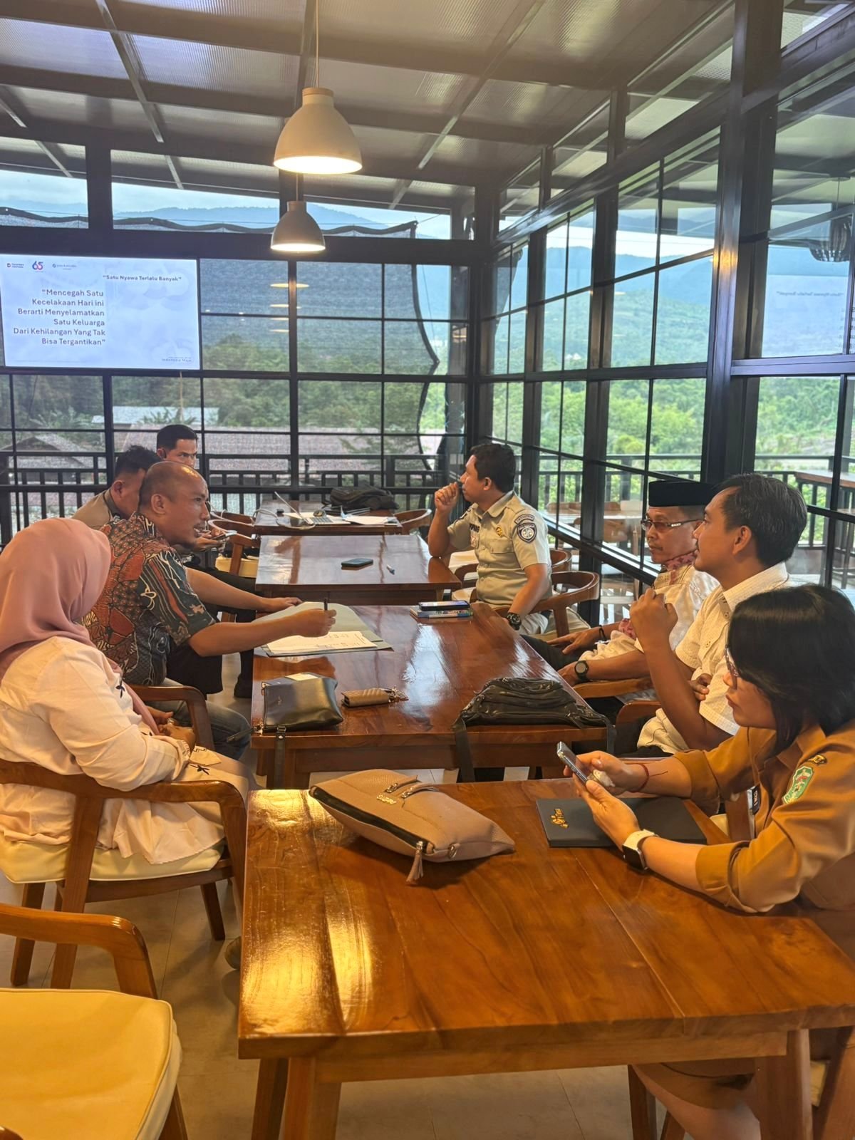 Perkuat Koordinasi Keselamatan Berkendara, Jasa Raharja Palopo Gelar Forum Lalu Lintas dan Angkutan Jalan di Luwu Timur