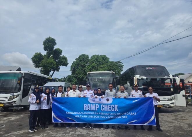 Sinergi Keselamatan Transportasi, Jasa Raharja NTB Bersama Dishub Provinsi NTB Laksanakan Ramp Check di Pool DAMRI