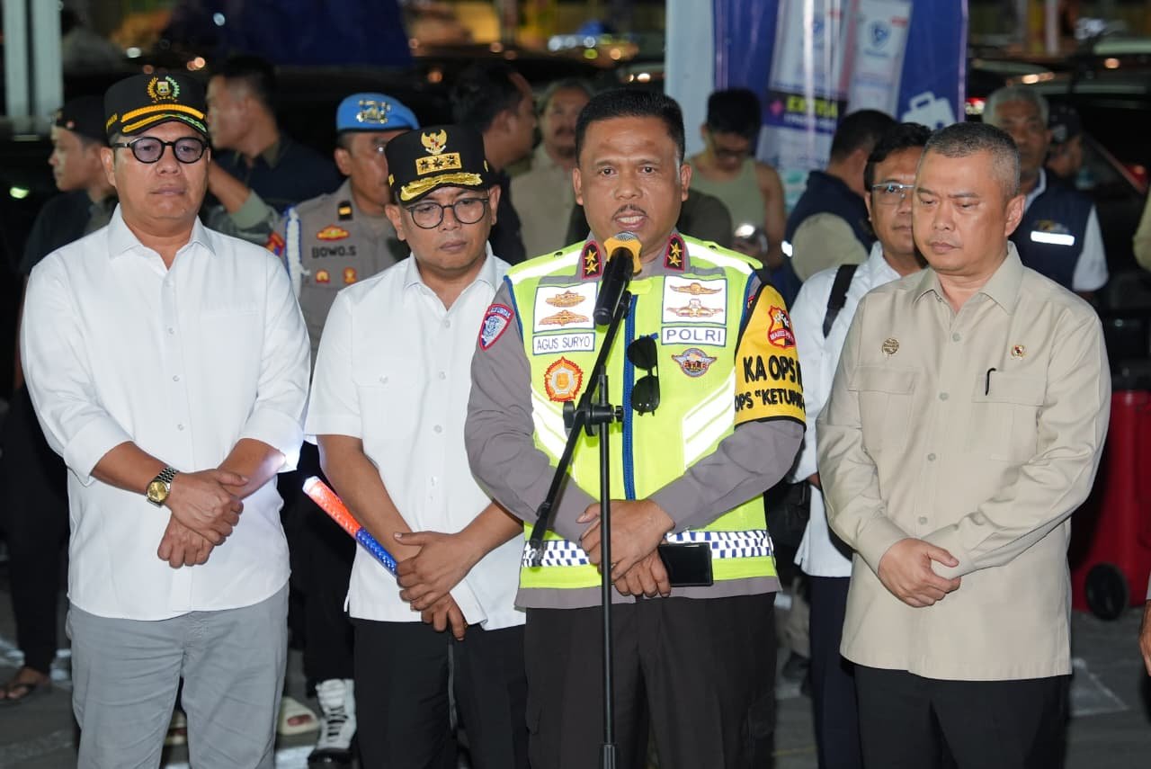 Pantau Pelabuhan Merak dan Ciwandan, Kakorlantas Pastikan Arus Mudik Jalur Penyeberangan Terkendali
