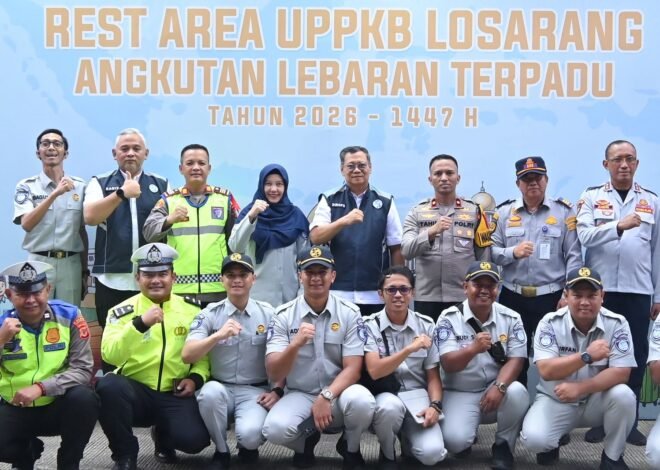 Kunjungan Direktur Operasional PT Jasa Raharja ke Command Information Point Rest Area Jembatan Timbang Losarang