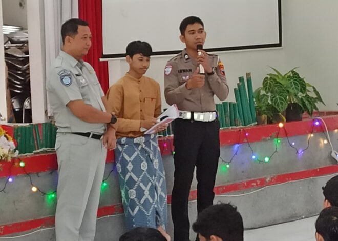 Tim Pembina Samsat Kudus Sosialisasikan Kedisiplinan Berkendara dan Program Diskon Pajak di SMK Negeri 1 Kudus