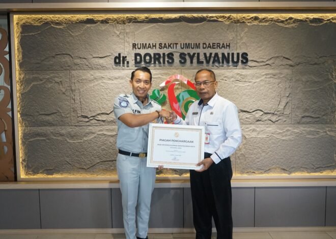 Dorong Layanan Responsif, Jasa Raharja Kalteng Beri Penghargaan Administrasi Medis Terbaik bagi RSUD Doris Sylvanus