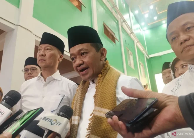 Bahlil Cerita Perjuangan Hidup dan Dorong Santri Raih Masa Depan Cerah