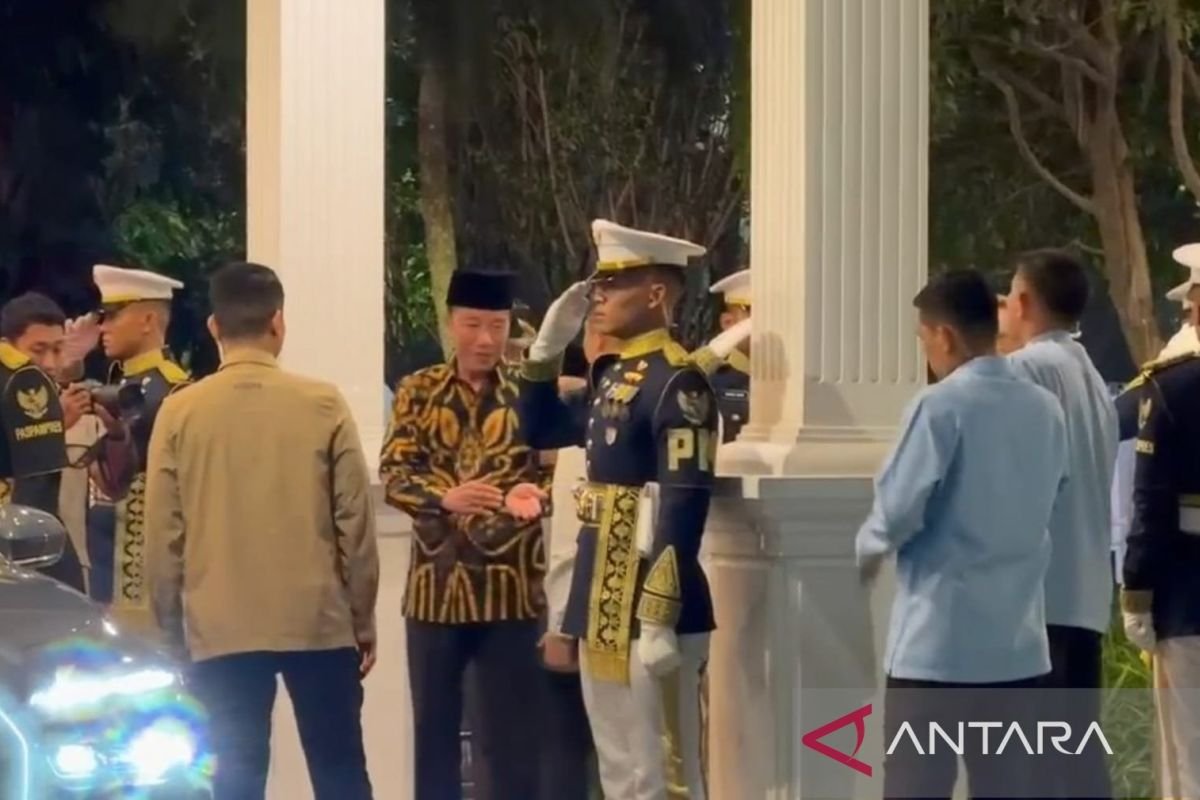 Jokowi dan Gibran Satu Mobil Usai Hadiri Silaturahmi Nasional Bersama Prabowo