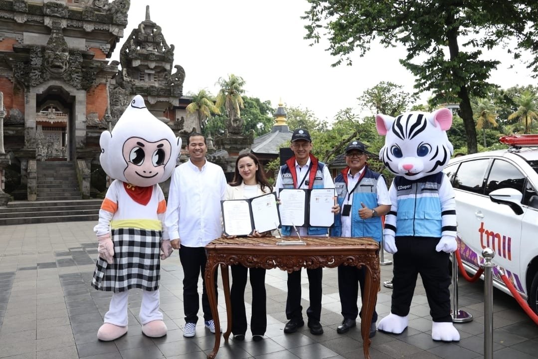 Tingkatkan Standar Keselamatan Pengunjung, JRP Insurance Hadirkan Ambulance Listrik Ramah Lingkungan di TMII