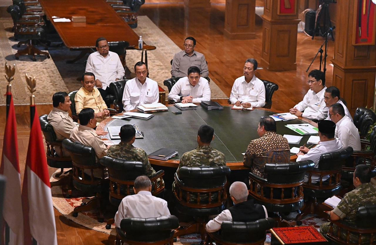 Prabowo Pimpin Rapat Bahas Pangan dan LPG Jelang Lebaran