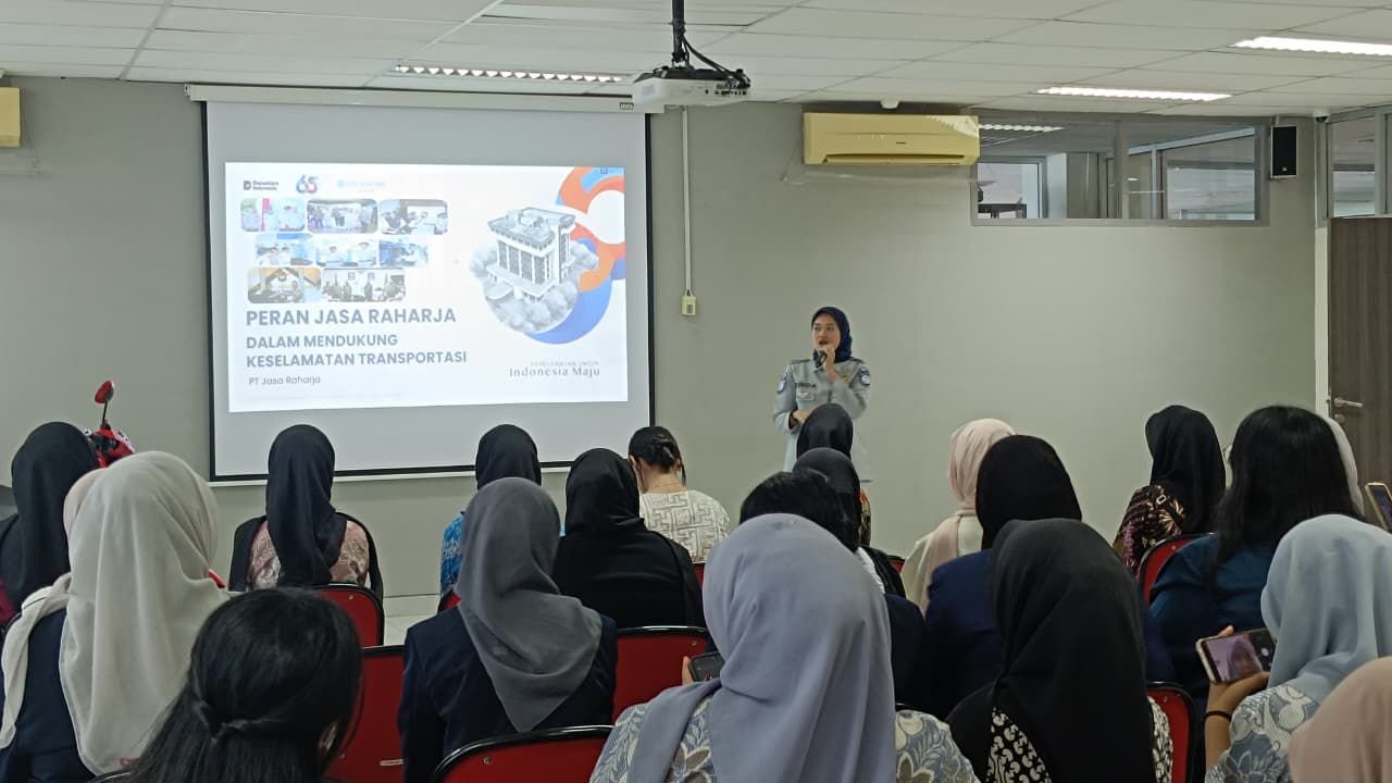 Peringati Hari Kartini, Jasa Raharja Malang Bersama Kamsel Polresta Malang Kota Gelar Sosialisasi Safety Riding