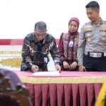 Tim Pembina Samsat Teken Integritas Pelayanan Samsat Sebagai Komitmen Optimalisasi Pendapatan 