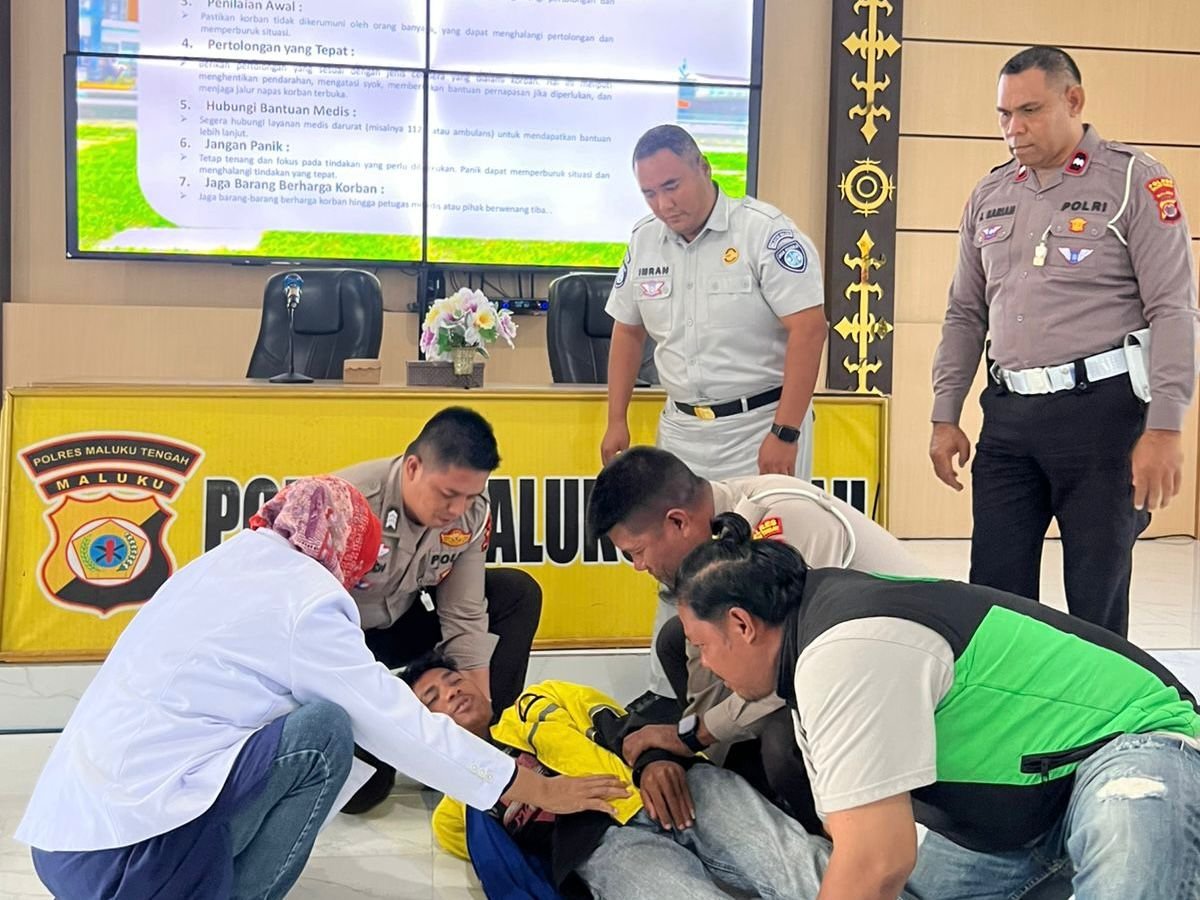 Jasa Raharja Bersama Satlantas Polres Maluku Tengah Gelar Pelatihan PPGD bagi Driver Ojek Online di Kota Masohi