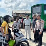 PJ Jasa Raharja Samsat Bangkalan Ikuti Operasi Gabungan dan Edukasi Keselamatan di Jl. Raya Tangkel Kabupaten Bangkalan