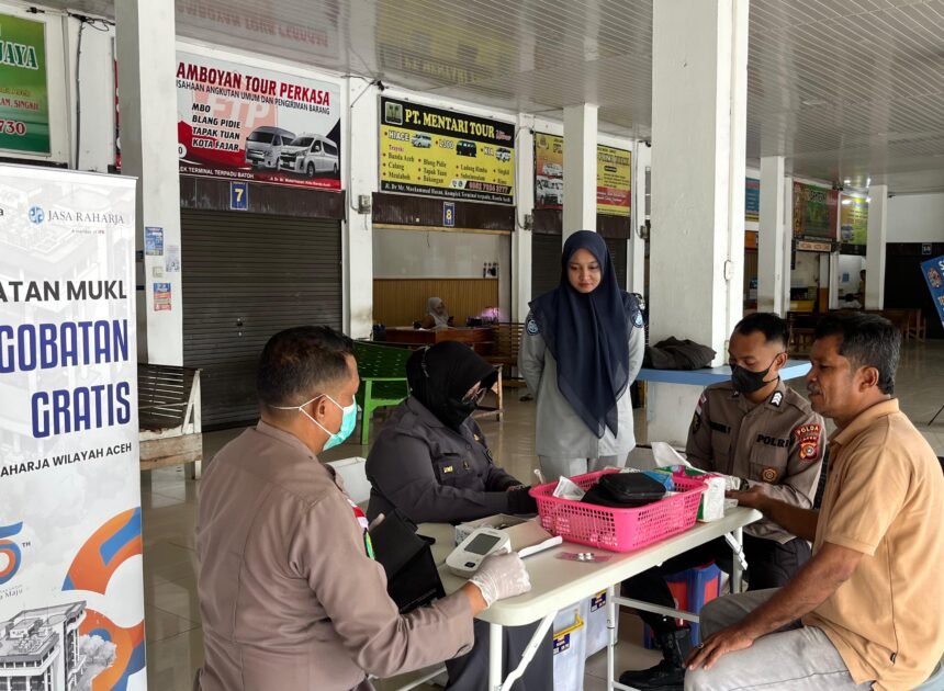 Jasa Raharja Aceh Gelar Pengobatan Gratis Di Terminal Batoh