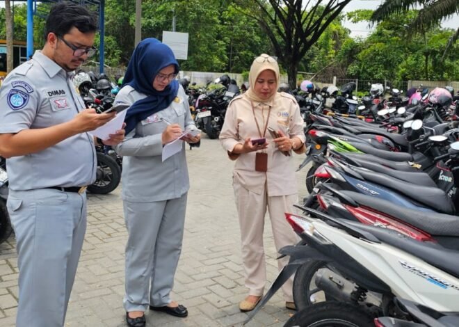 Lewat Aksi Tempel-Tempel Kendaraan Belum Lunas Pajak di RS Prima, Jasa Raharja Riau Ajak Masyarakat Lebih Tertib Pajak Kendaraan
