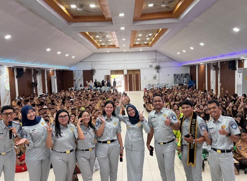Jasa Raharja Kepri dan Mitra FKLL Provinsi Kepri Gelar Program Safety Campaign On The School di SMKN 1 Batam 