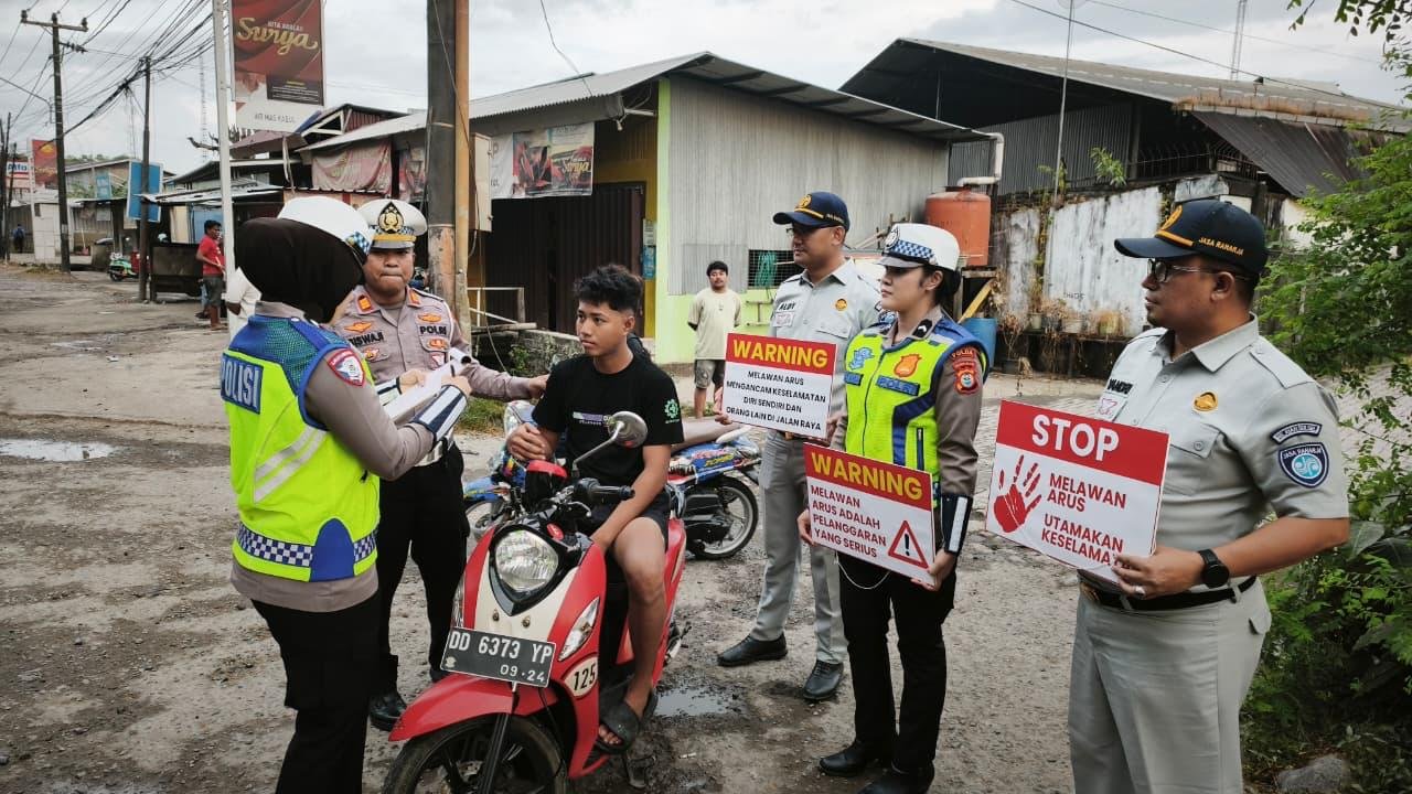 Sinergi Jasa Raharja dan Ditlantas Polda Sulsel: Gelar Patroli dan Safety Campaign di Titik Rawan Makassar