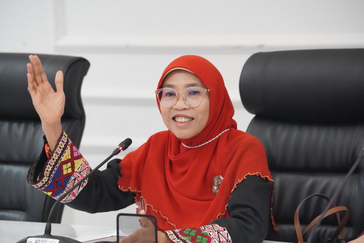 Marak Obat Herbal Berbahaya Online, DPR Desak BPOM Perketat Pengawasan Digital