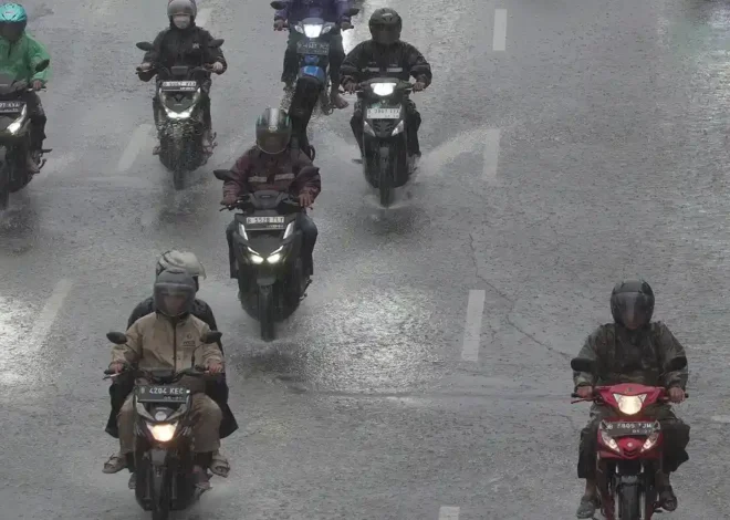 Cuaca Ekstrem Berlanjut, BMKG Minta Warga Sumatera-Jawa Waspadai Dampak Siklon 92S