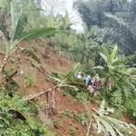 BPBD Evakuasi Korban dan Jenazah Usai Longsor Terjang Desa Batulawang