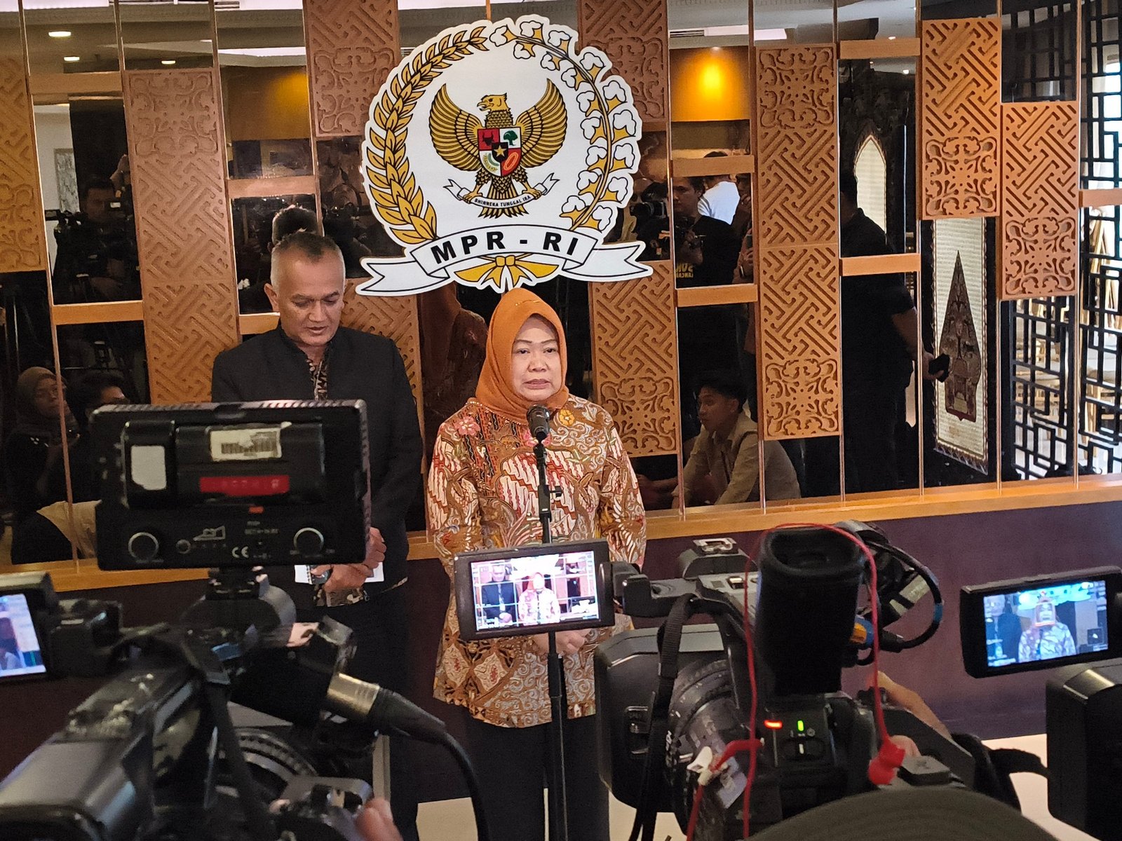 Sekjen MPR: Pegawai Diminta Siap Jika Dipanggil Meski Bekerja dari Rumah