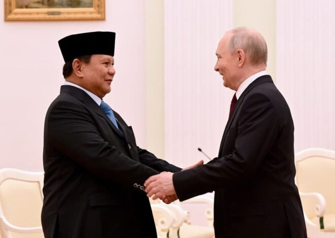 Bertemu Vladimir Putin, Prabowo Subianto Dorong Kerja Sama Energi dan Investasi