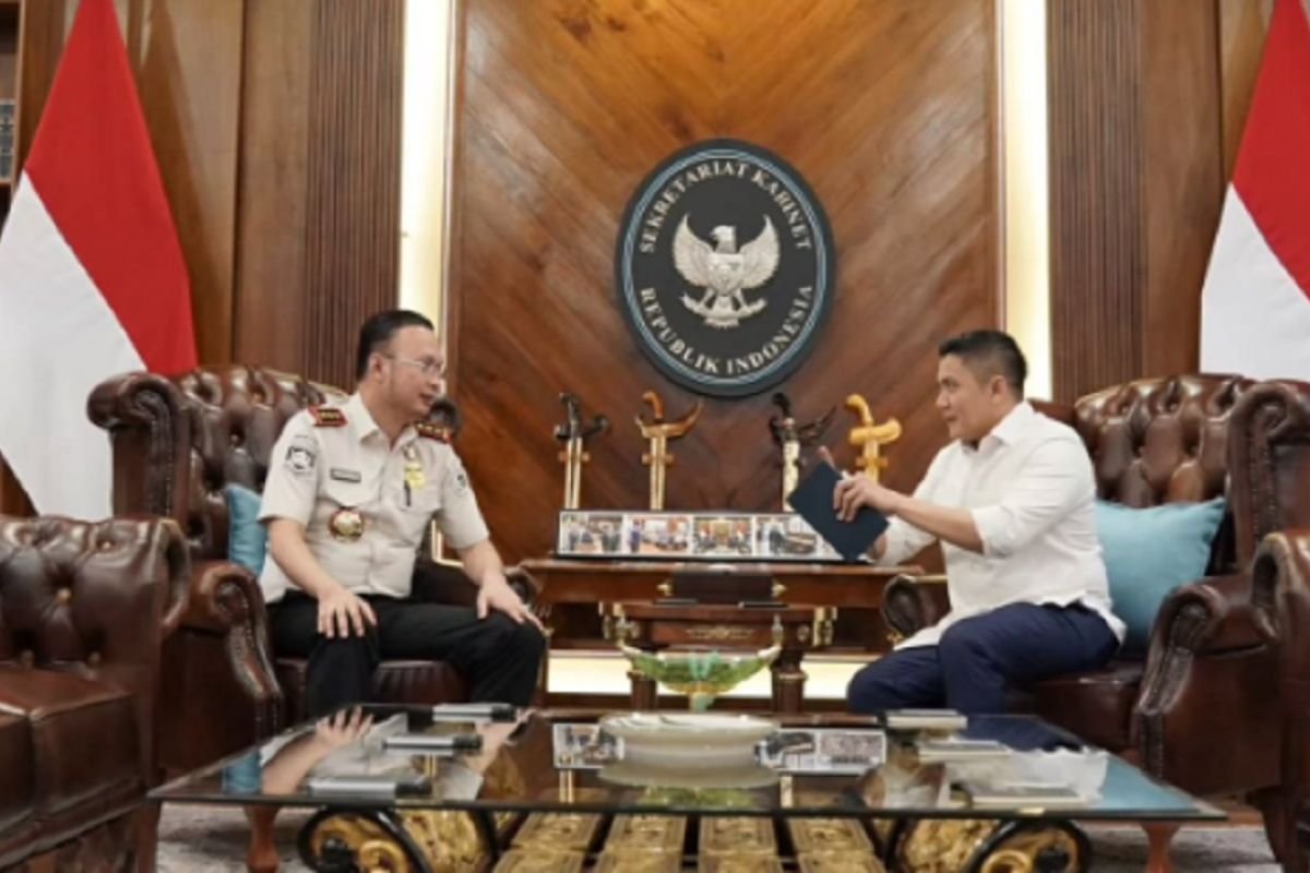 Teddy Indra Wijaya Dorong Layanan Imigrasi Lebih Cepat dan Efisien