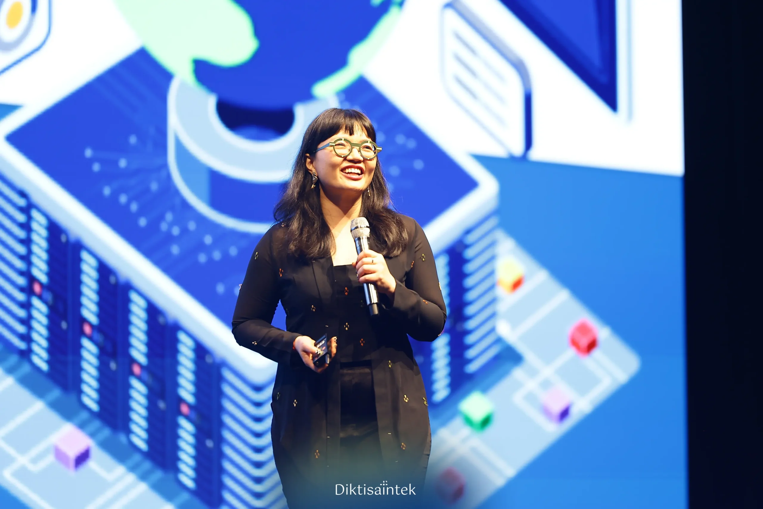 Stella Christie Dorong Investasi dan Infrastruktur untuk Perkecil Kesenjangan AI