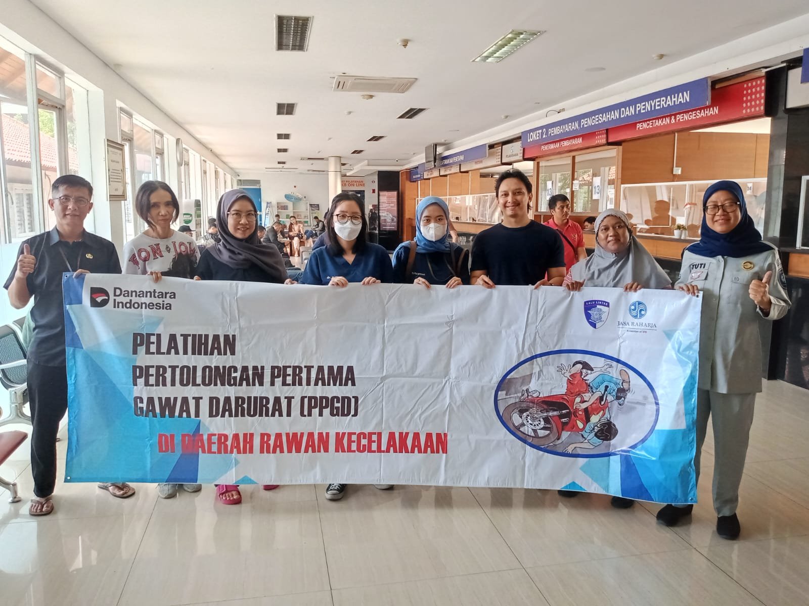 Jasa Raharja Bandung Hadirkan Pemeriksaan Kesehatan- Pengobatan Gratis dan Sosialisasi PPGD di Kantor Samsat Padjajaran